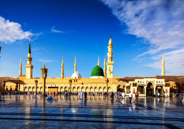 12 Nights 3 Star Umrah Package from Chicago