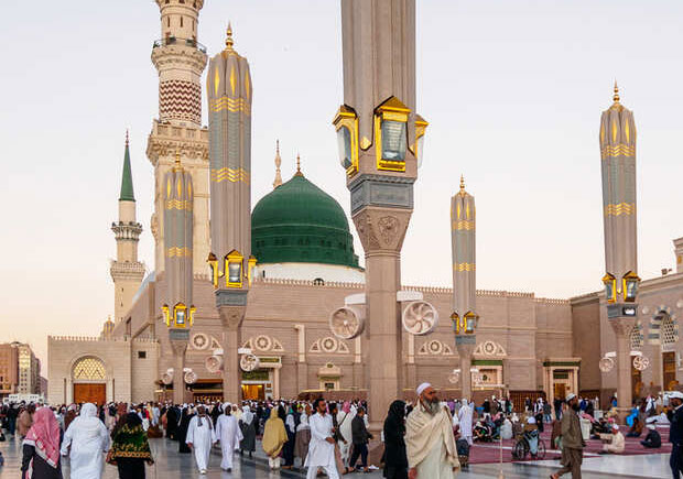 12 Nights 4 Star Umrah Package from Chicago
