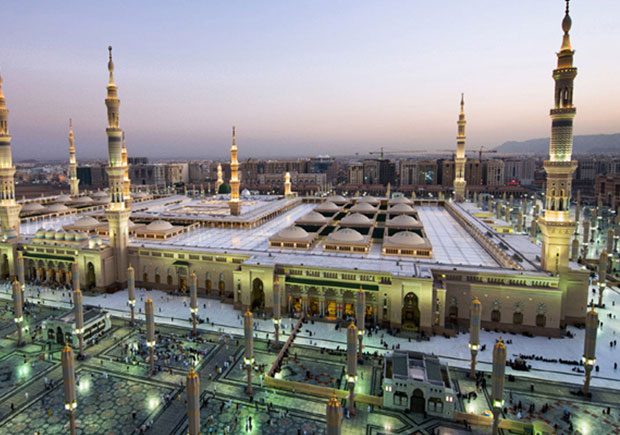 7 Nights 5 Star Umrah Package from Chicago
